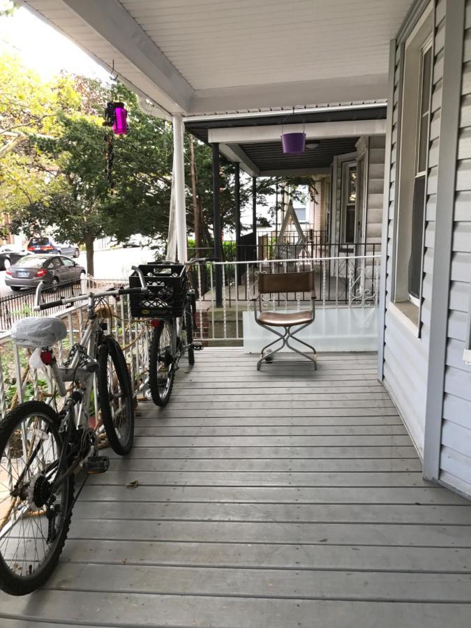 Classical American Homestay House Нью-Йорк Экстерьер фото